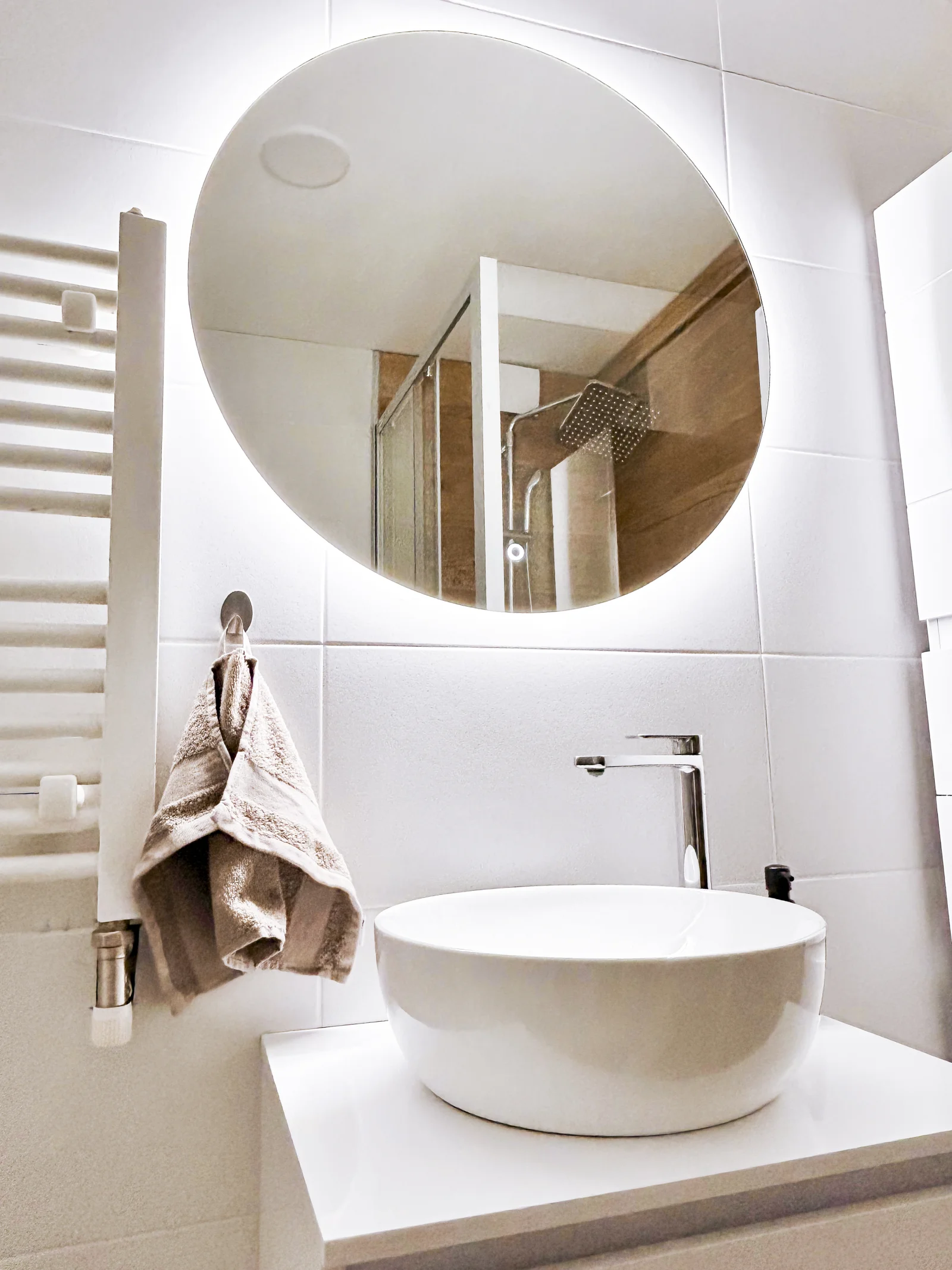Bright & Calm Wooden Nest in Novi Sad