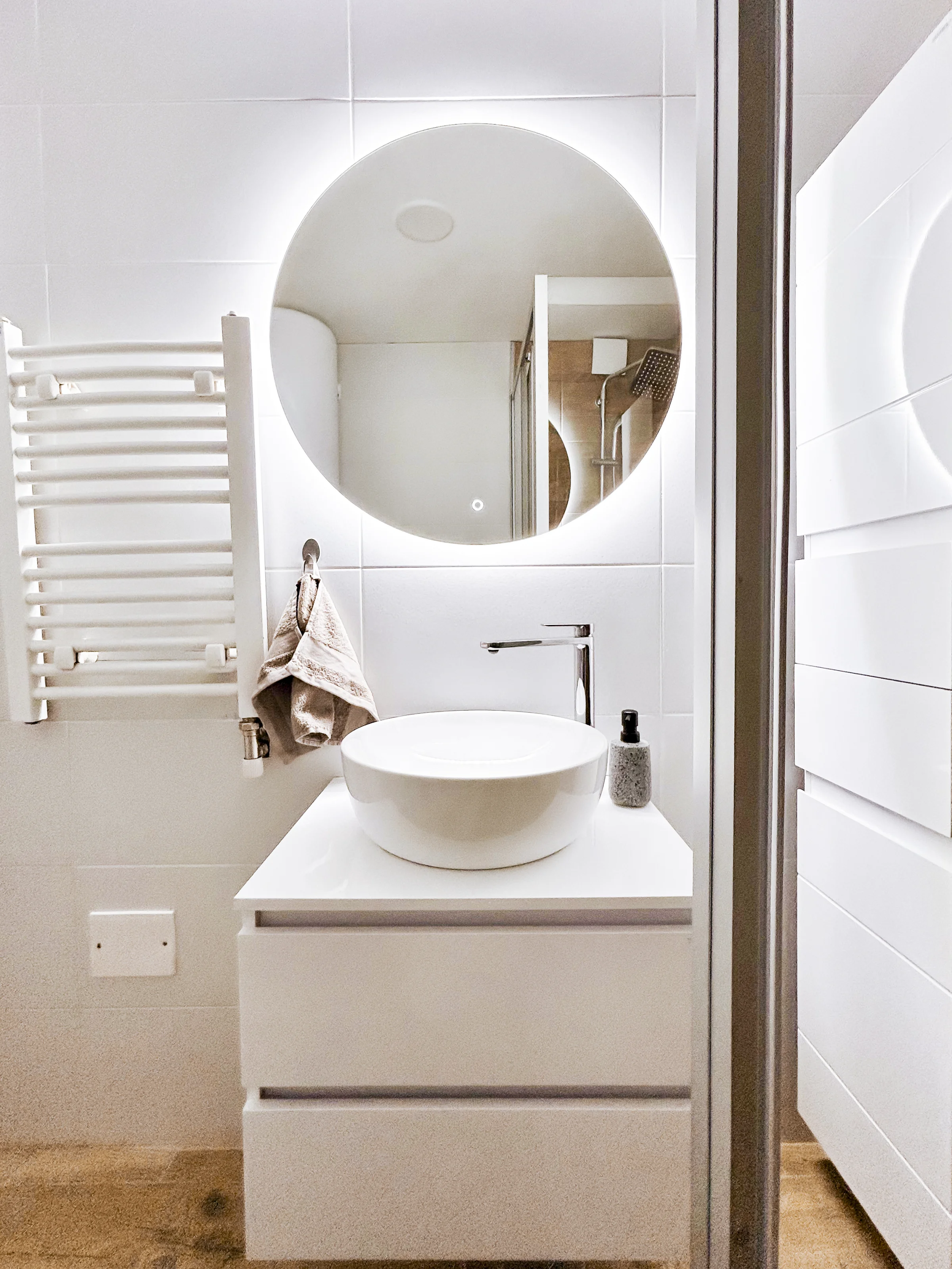 Bright & Calm Wooden Nest in Novi Sad