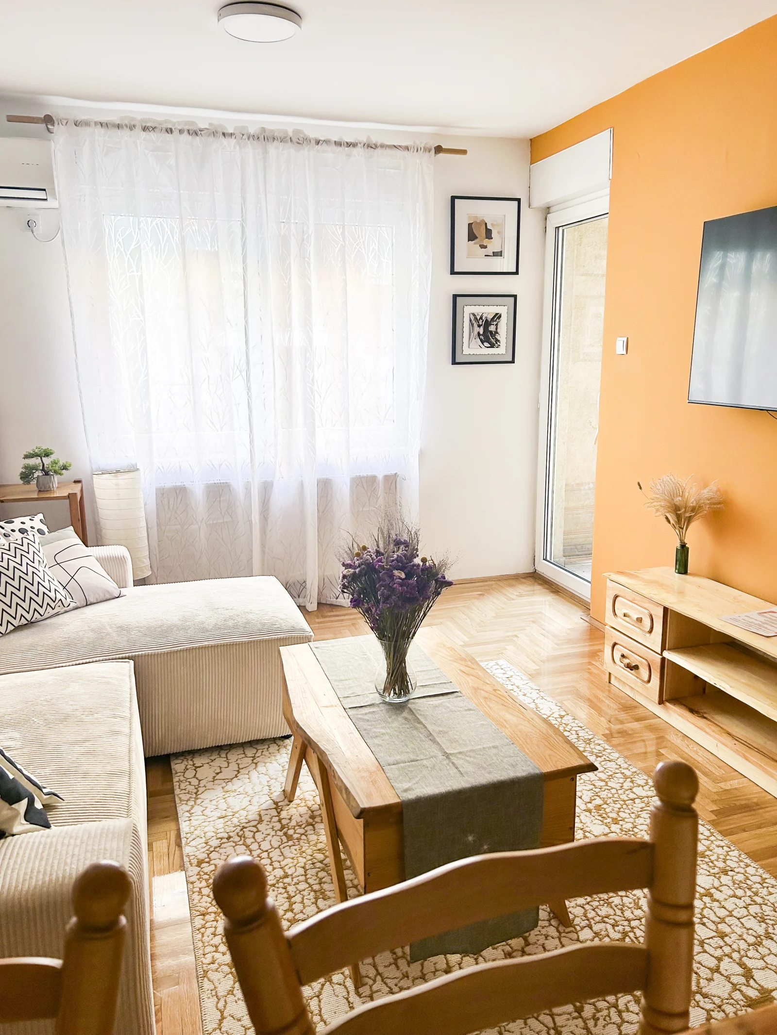 Bright & Calm Wooden Nest in Novi Sad