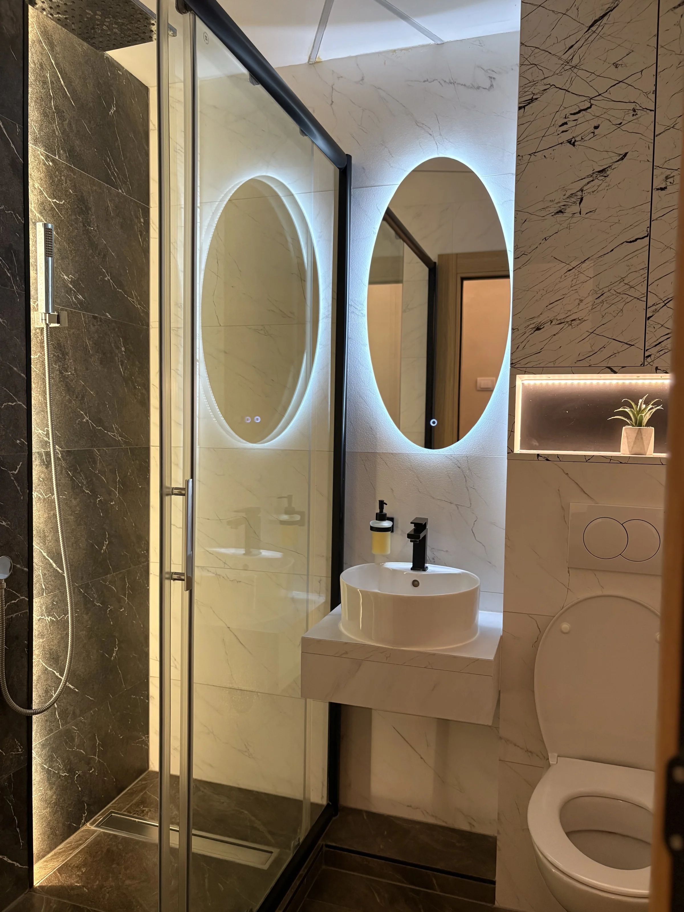 Princ Lux jaccuzi and sauna with free parking