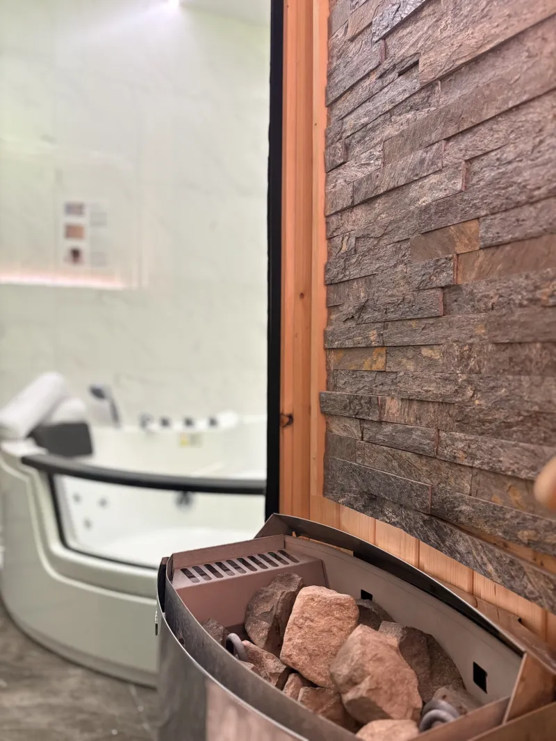 Princ Lux jaccuzi and sauna with free parking
