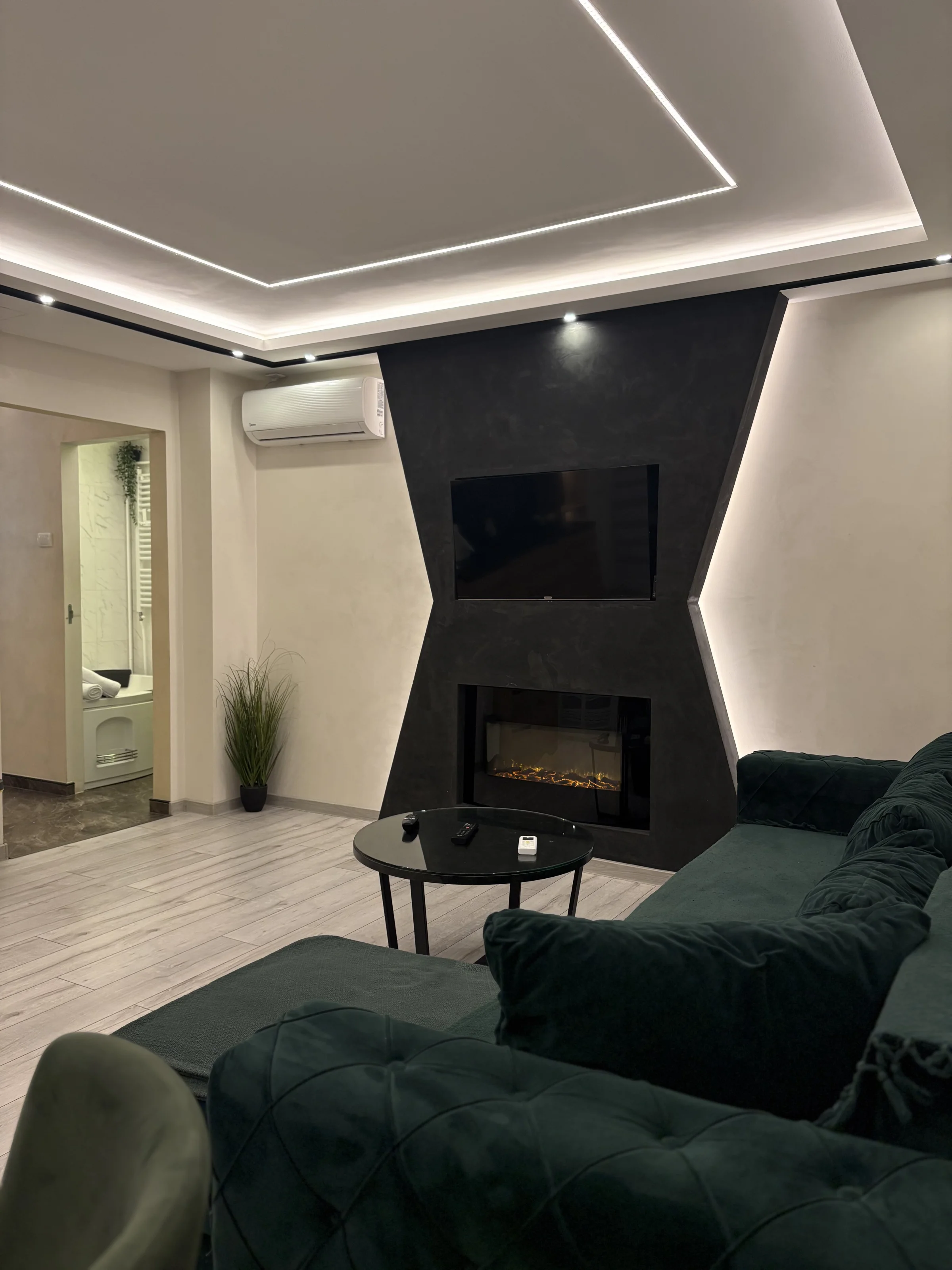 Princ Lux jaccuzi and sauna with free parking