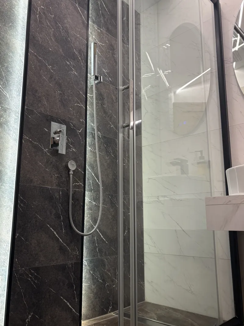 Princ Lux jaccuzi and sauna with free parking