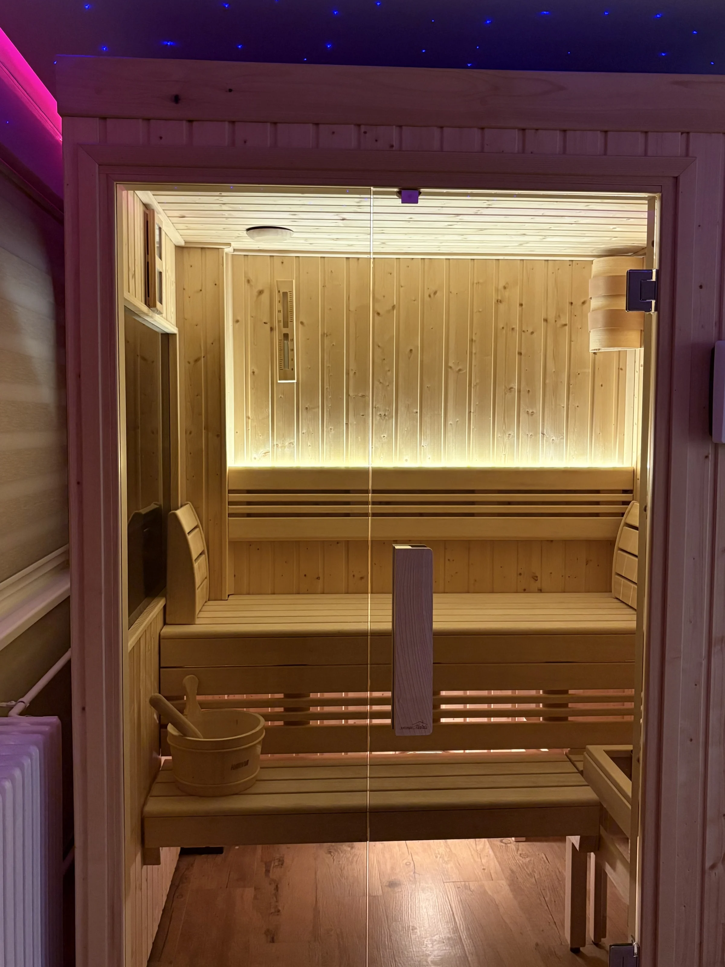 Princ lux spa with sauna and jacuzzi
