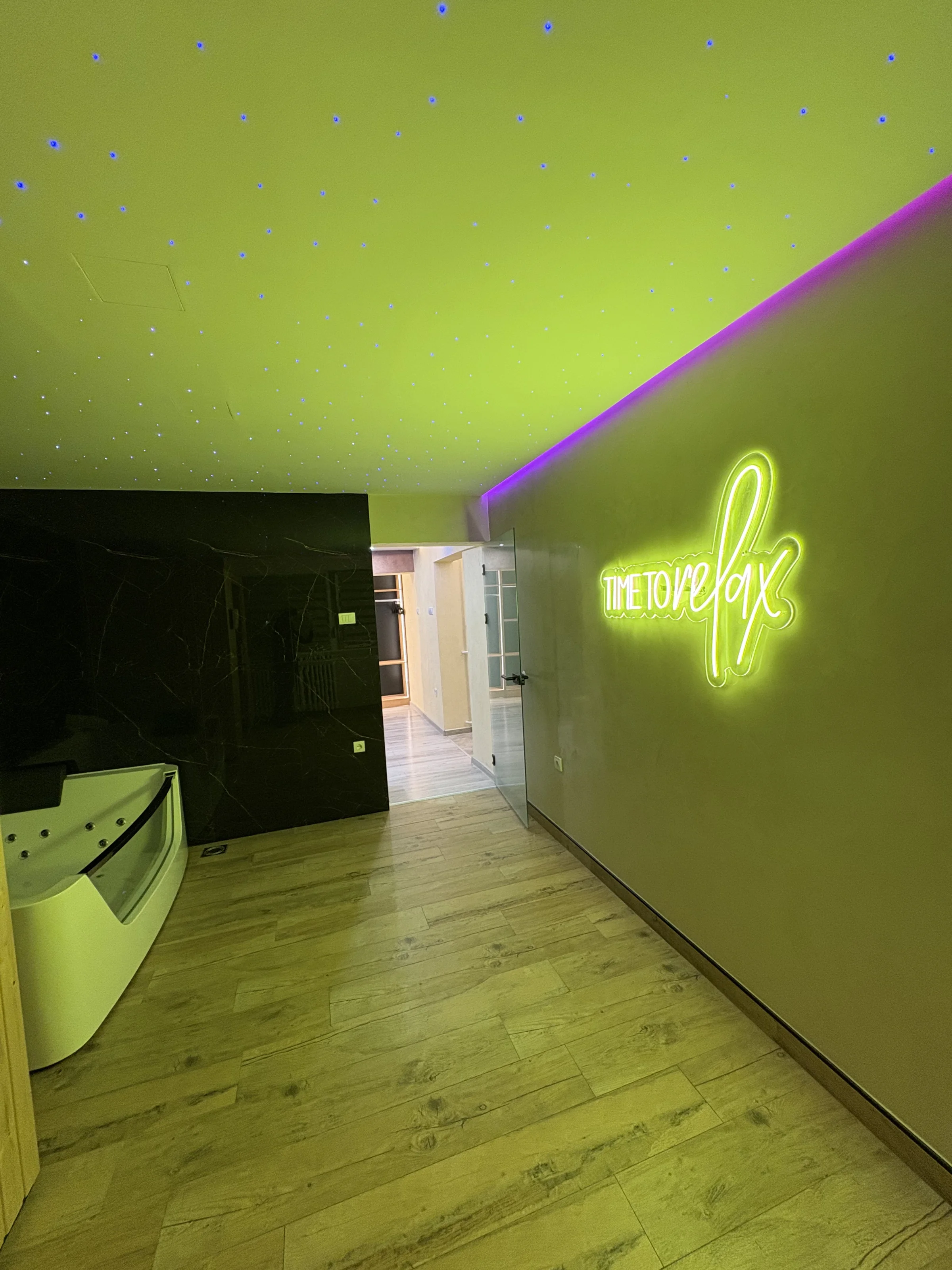 Princ lux spa with sauna and jacuzzi