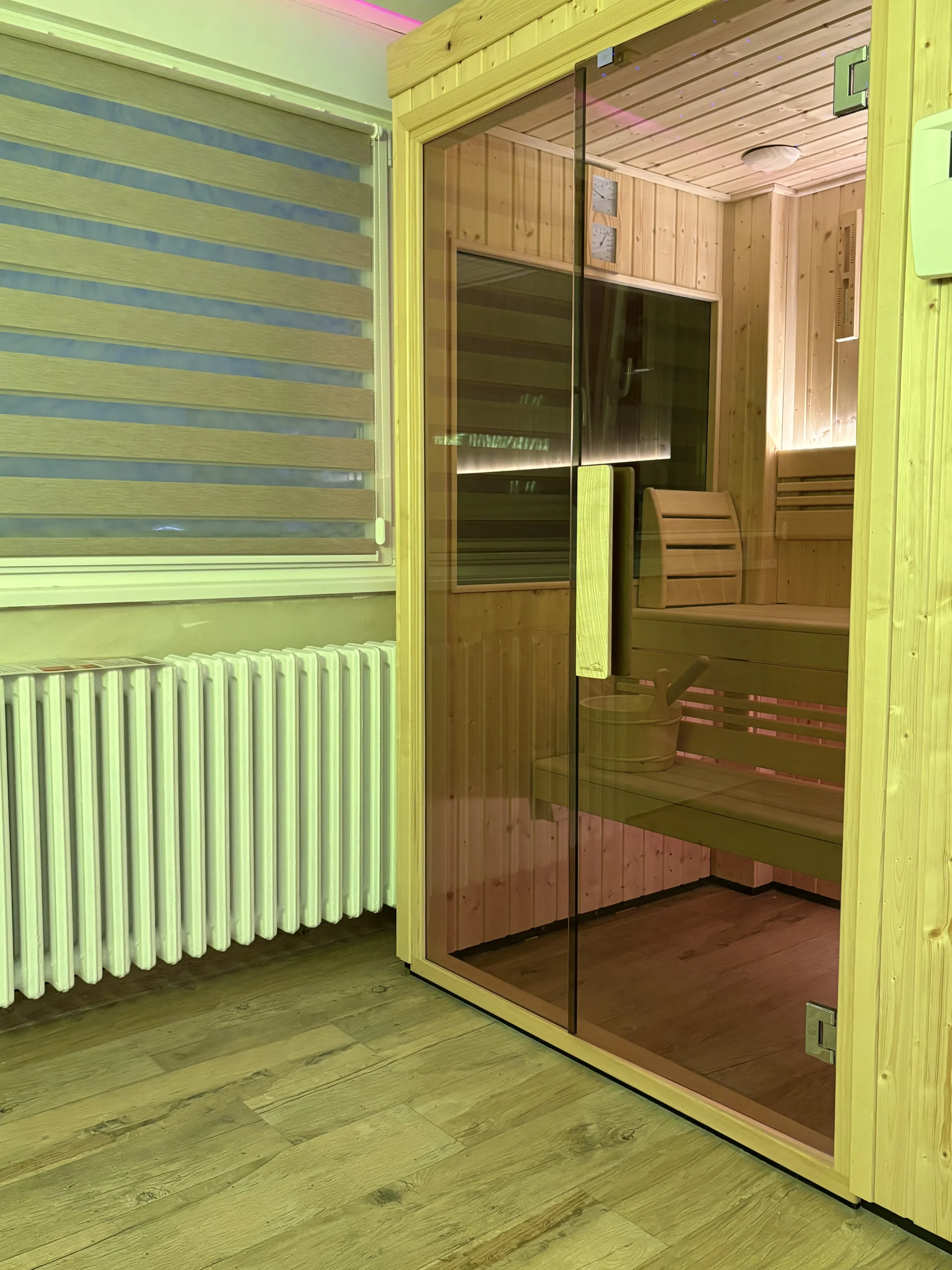 Princ lux spa with sauna and jacuzzi