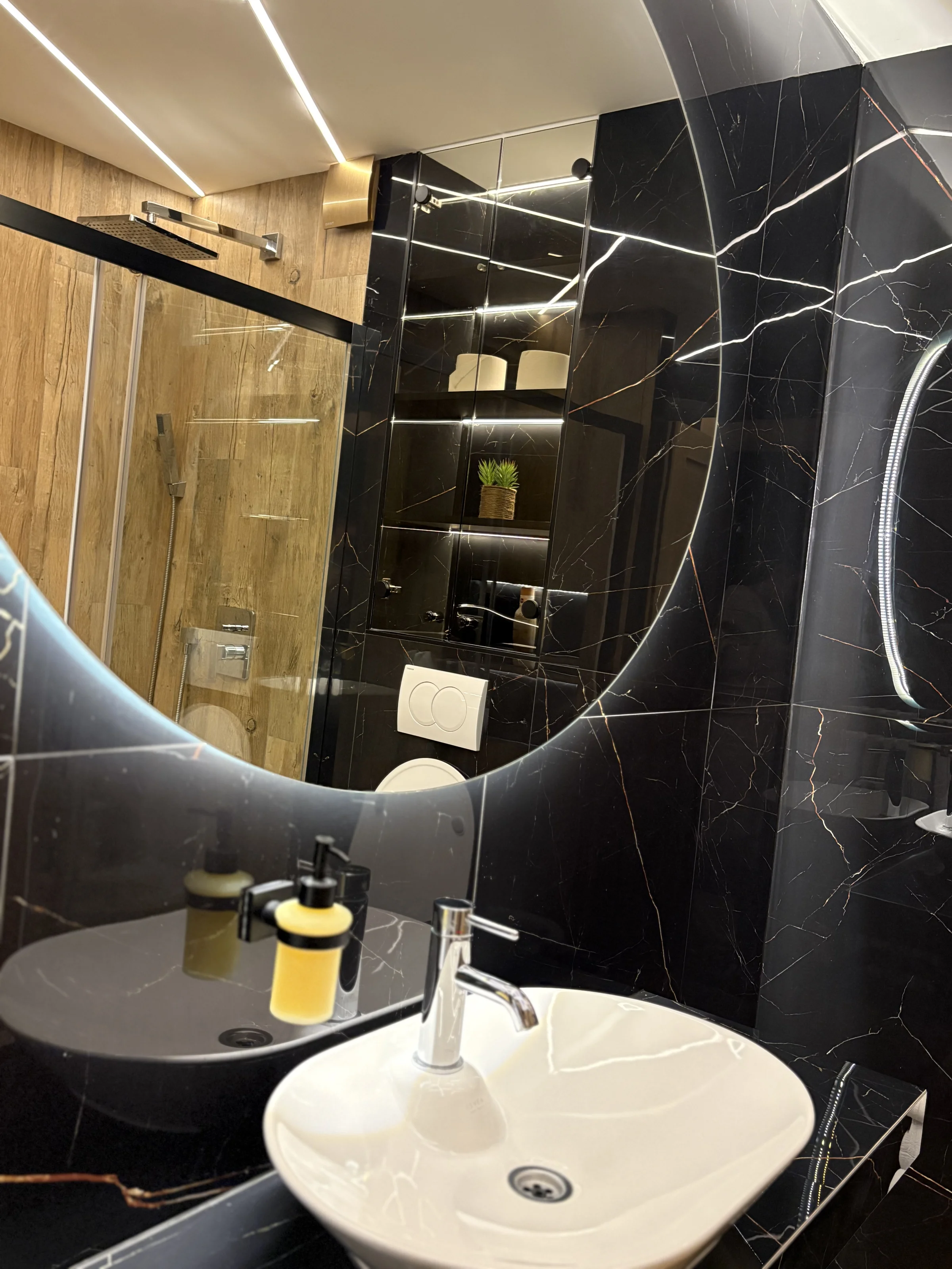 Princ lux spa with sauna and jacuzzi