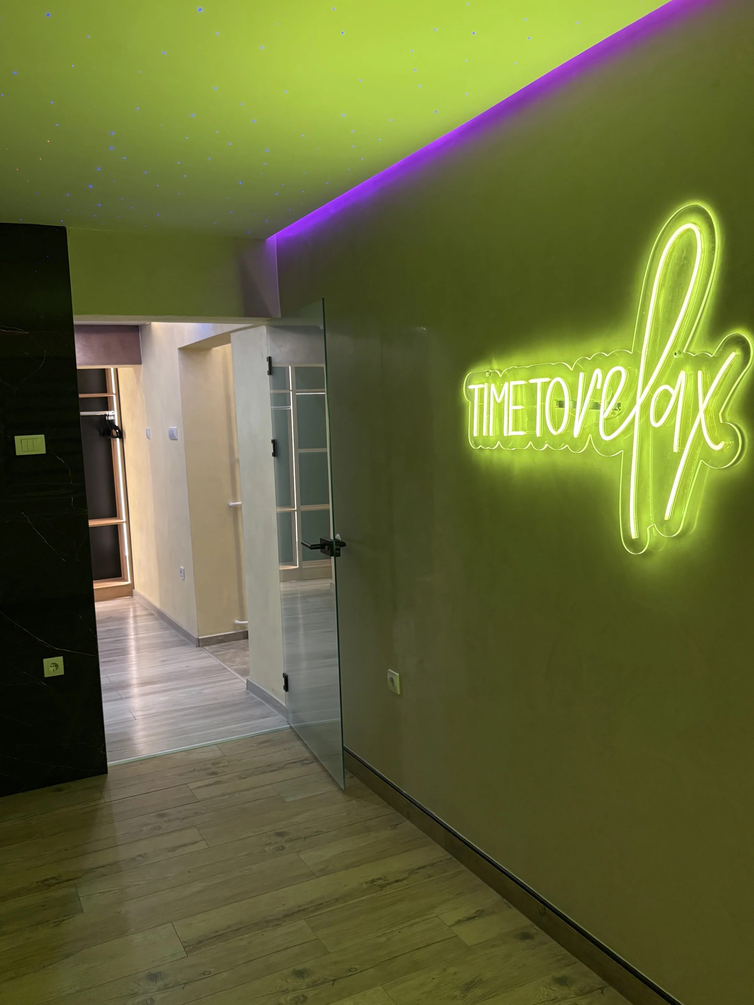 Princ lux spa with sauna and jacuzzi