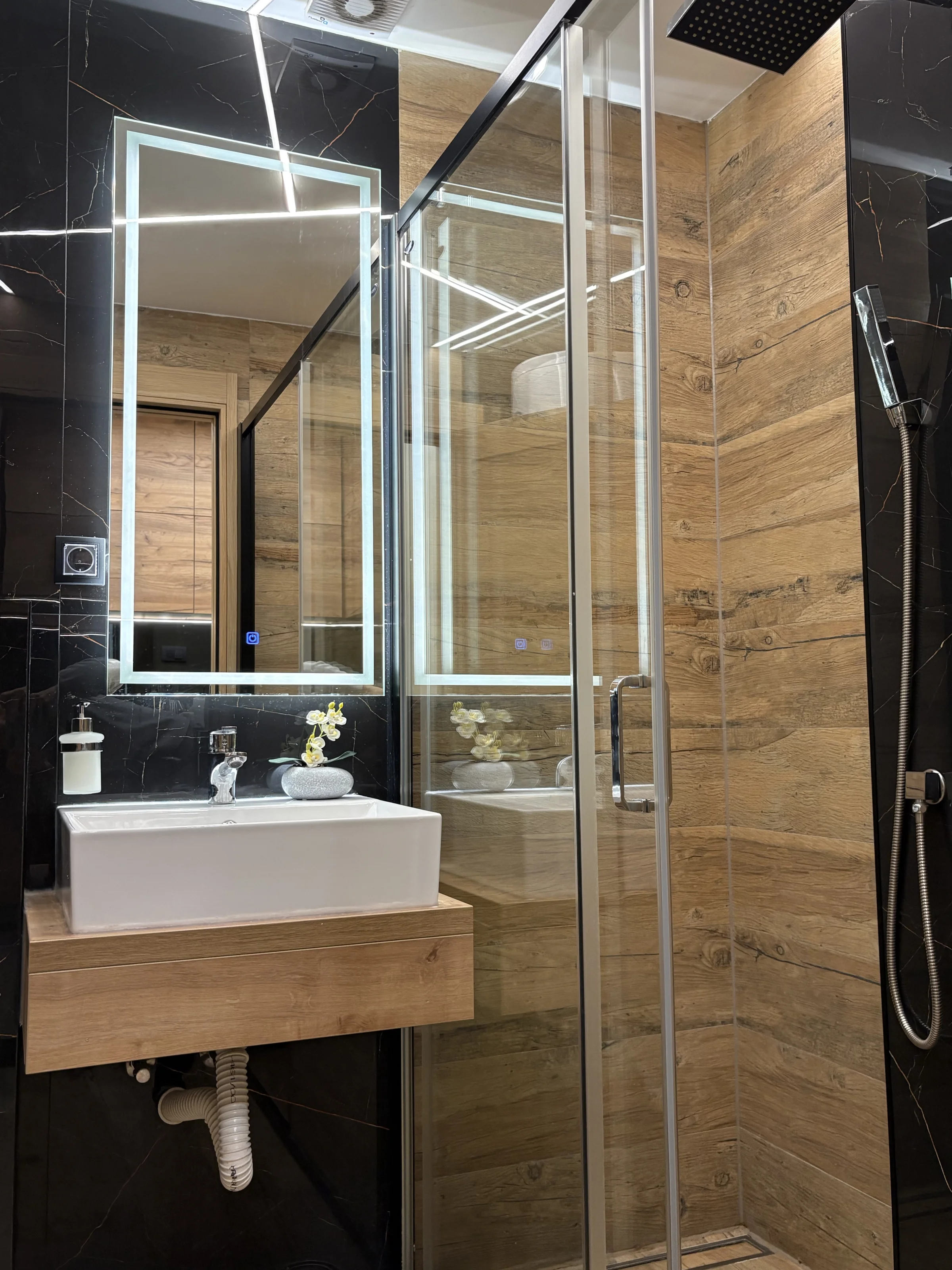 Relax Apartment with sauna and jacuzzi in city center