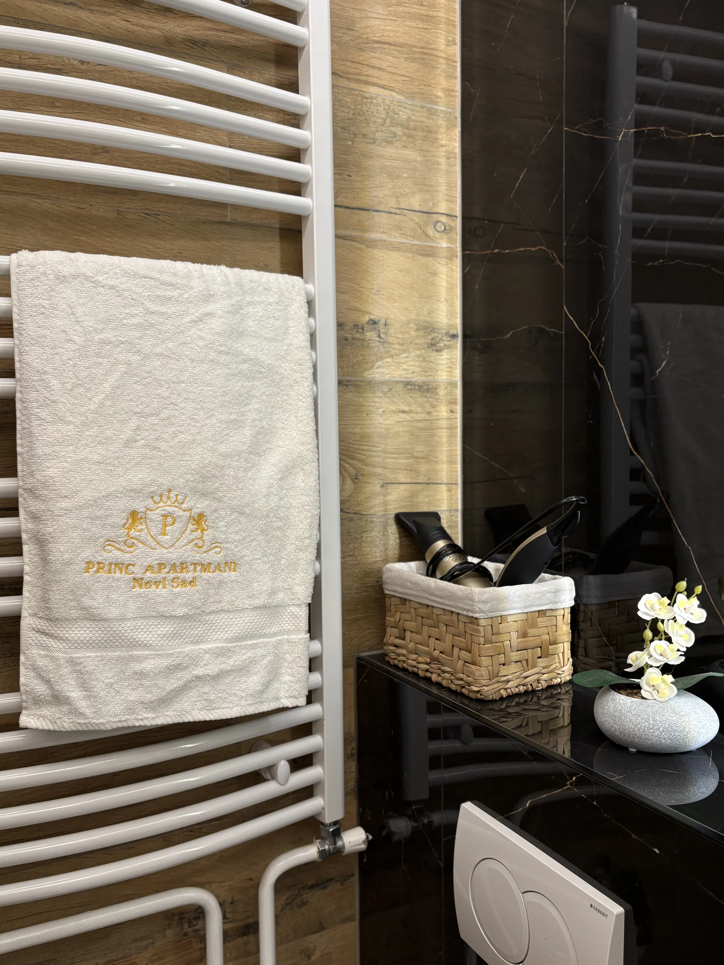 Relax Apartment with sauna and jacuzzi in city center