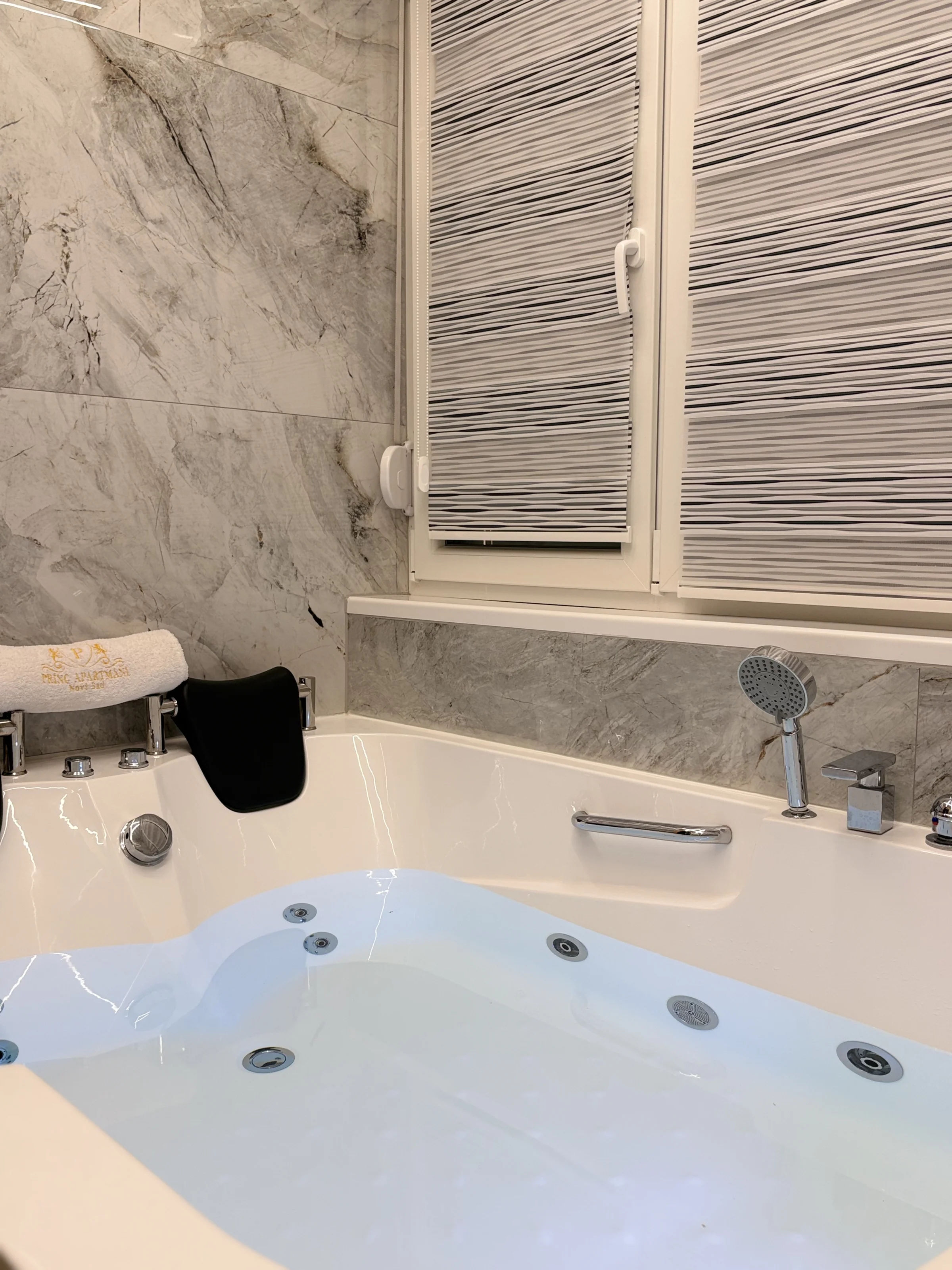 Relax Apartment with sauna and jacuzzi in city center