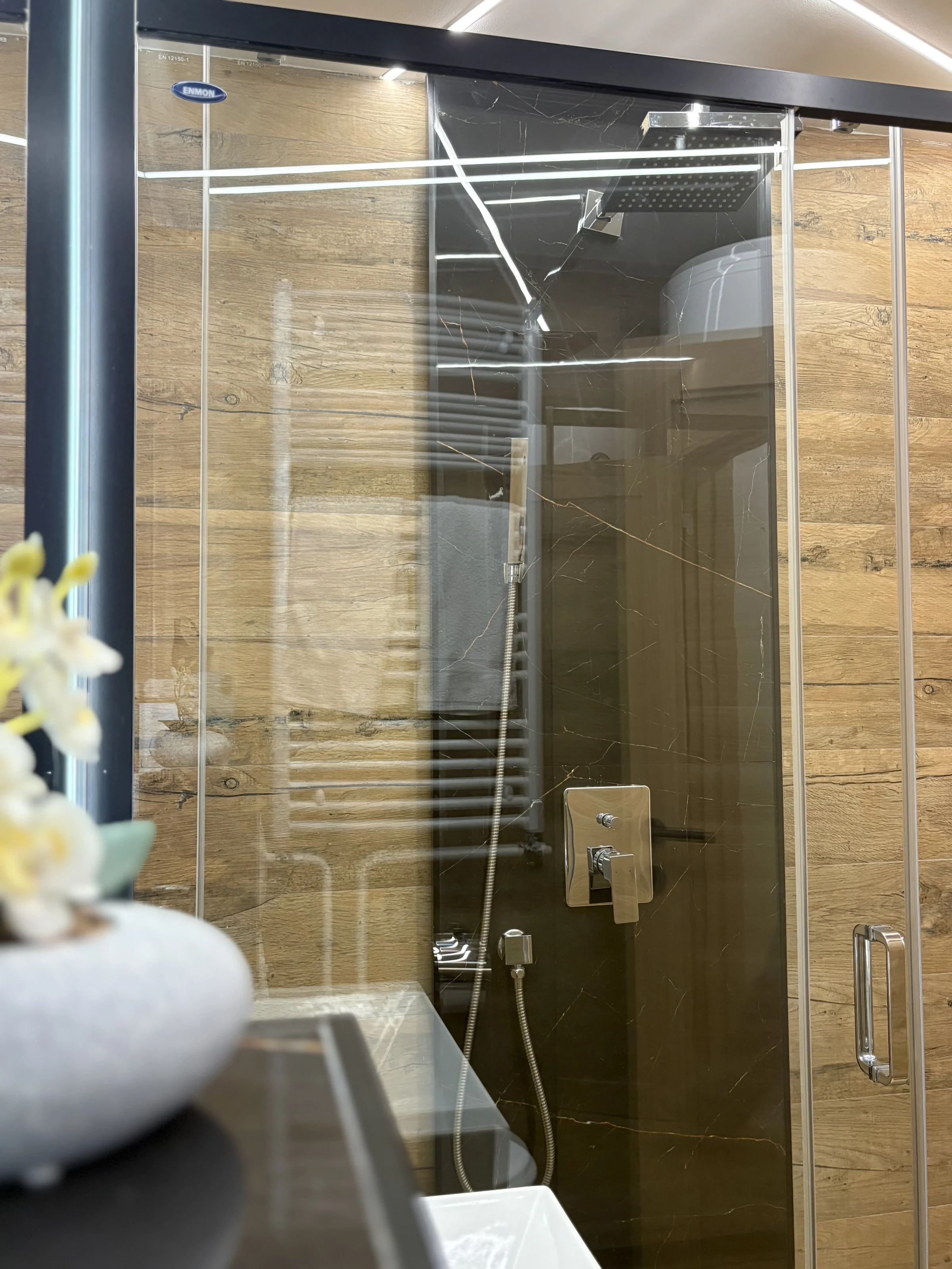Relax Apartment with sauna and jacuzzi in city center