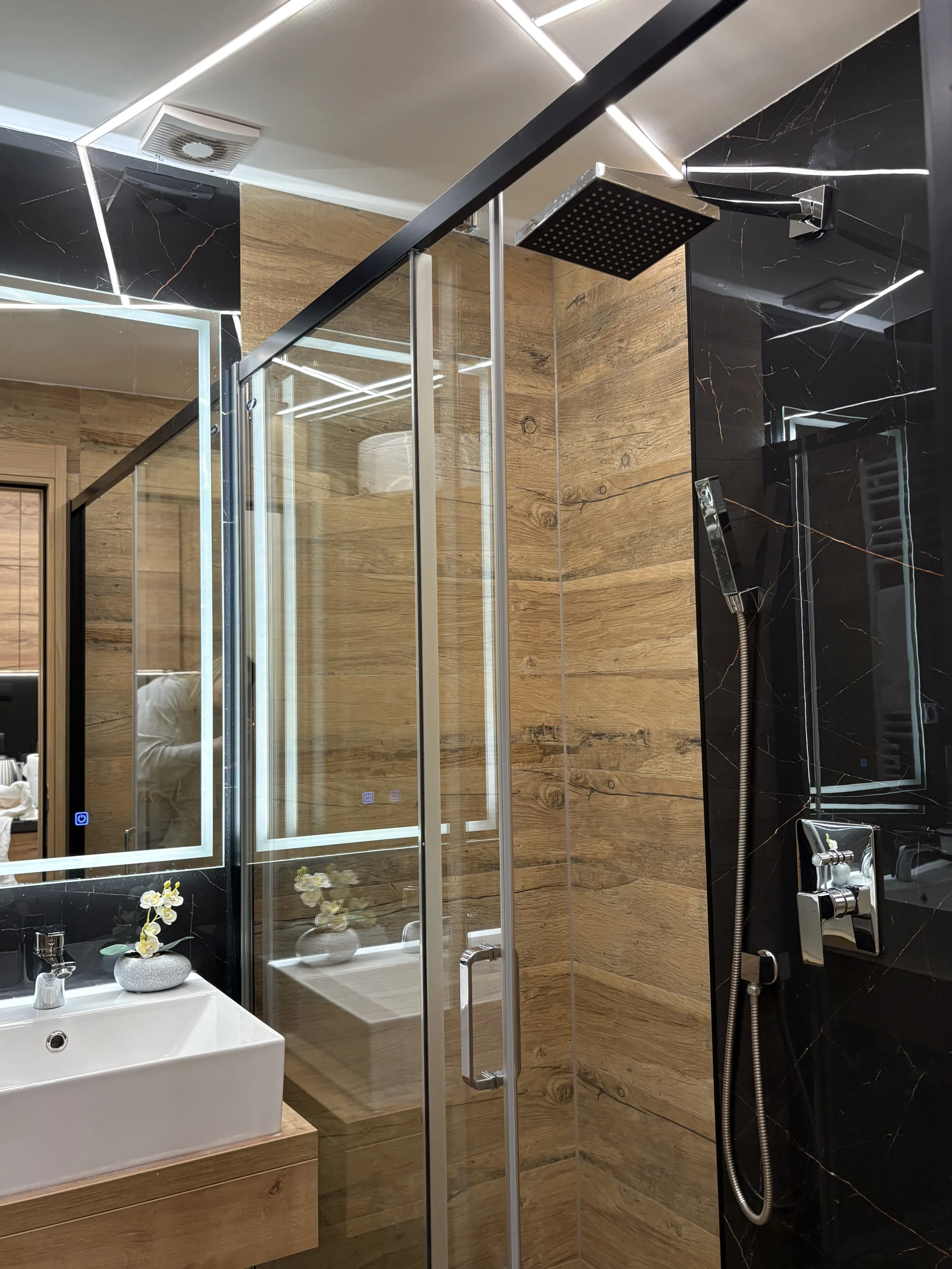 Relax Apartment with sauna and jacuzzi in city center