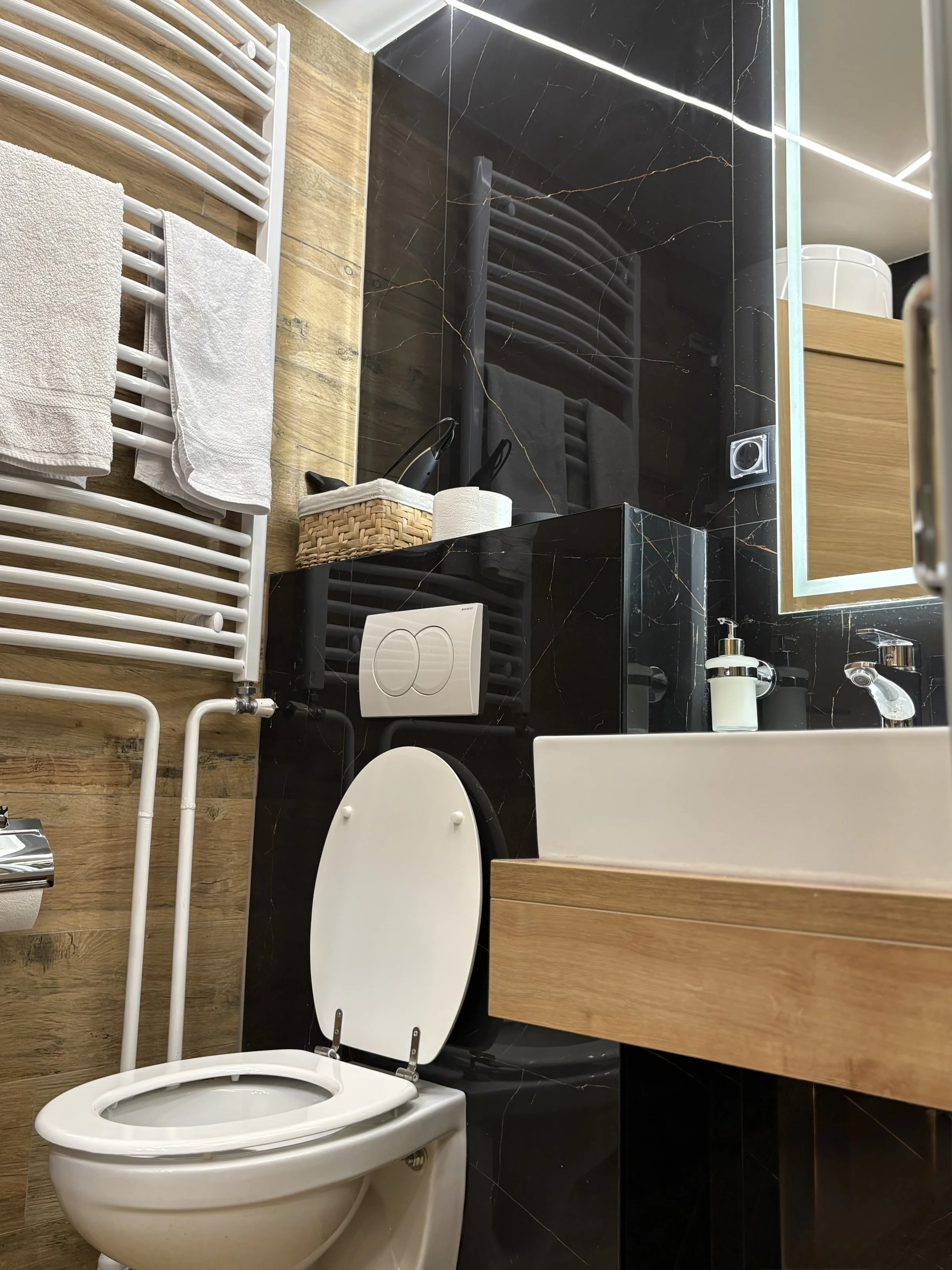 Relax Apartment with sauna and jacuzzi in city center