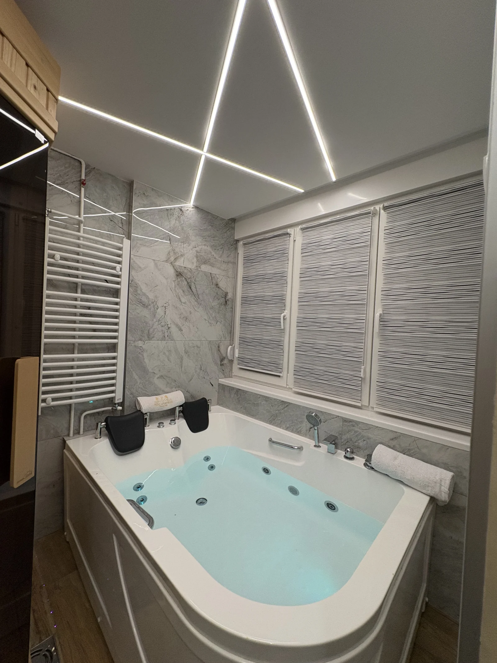 Relax Apartment with sauna and jacuzzi in city center