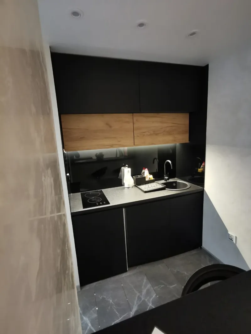 Brend new luxurious apartment in downtown with free parking